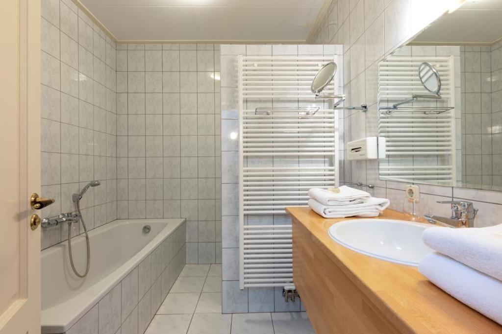 Hotel De Watermoelle Haaksbergen Bagian luar foto